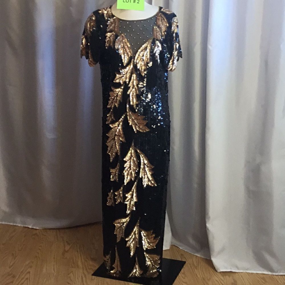 VINTAGE beaded & sequined gown in black & gold colors size medium - Picture 2 of 16